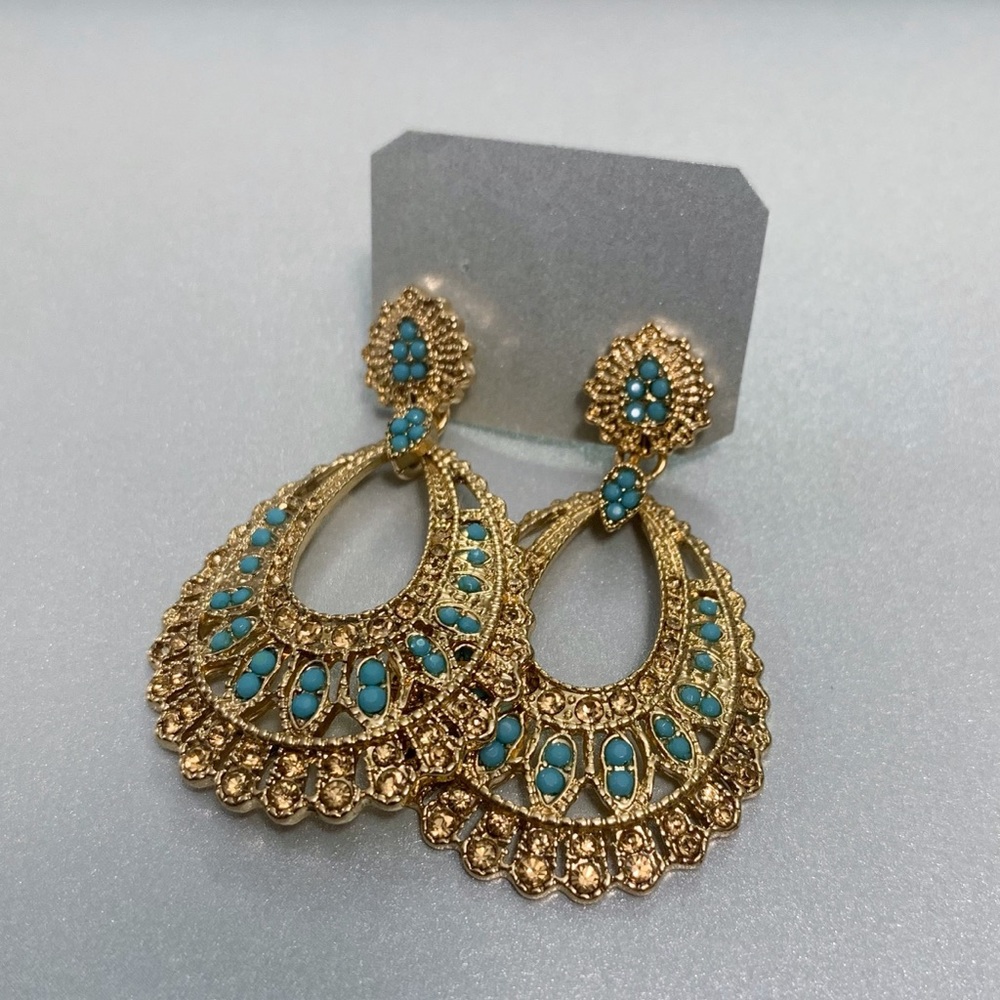 🧡 NWOT Drop Earrings ( Gold/ Teal )